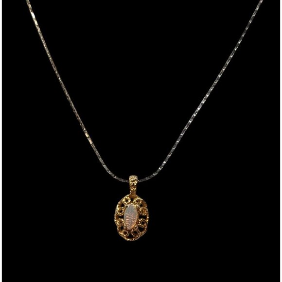 Elegant Oval Faux Opal Gold Tone Pendant Necklace - Picture 2 of 6